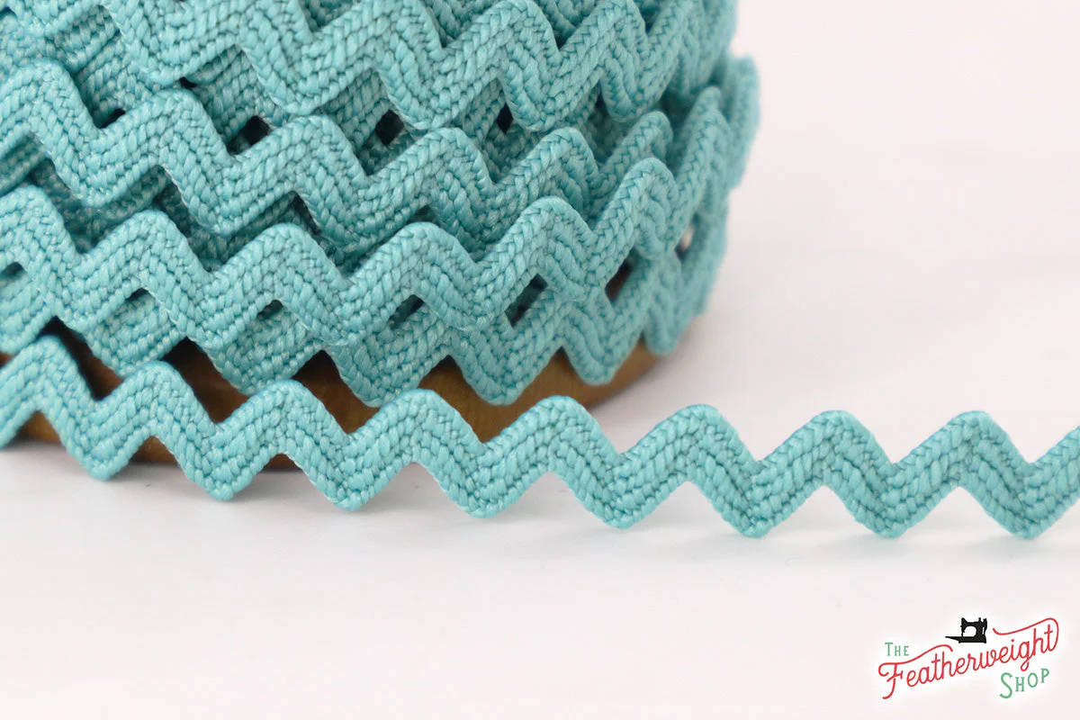 1/4" Inch COTTAGE VINTAGE TRIM RIC RAC by Lori Holt (by the yard)