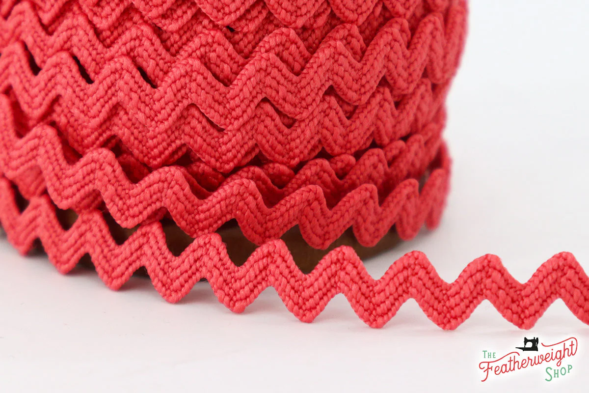 1/4" Inch JAZZBERRY JAM VINTAGE TRIM RIC RAC by Lori Holt (by the yard)
