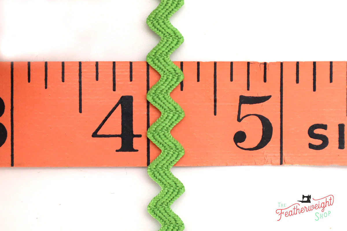 1/4" Inch RILEY GREEN VINTAGE TRIM RIC RAC by Lori Holt (by the yard) - Image 2