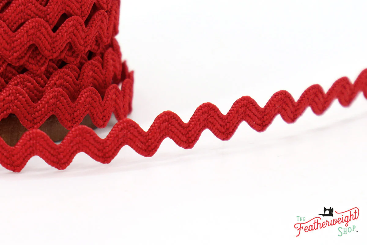 1/4" Inch SCHOOLHOUSE RED VINTAGE TRIM RIC RAC by Lori Holt (by the yard)