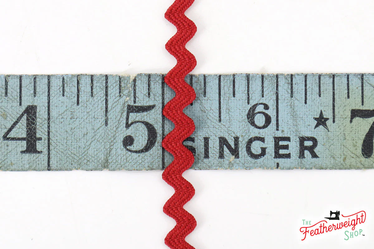 1/4" Inch SCHOOLHOUSE RED VINTAGE TRIM RIC RAC by Lori Holt (by the yard) - Image 2