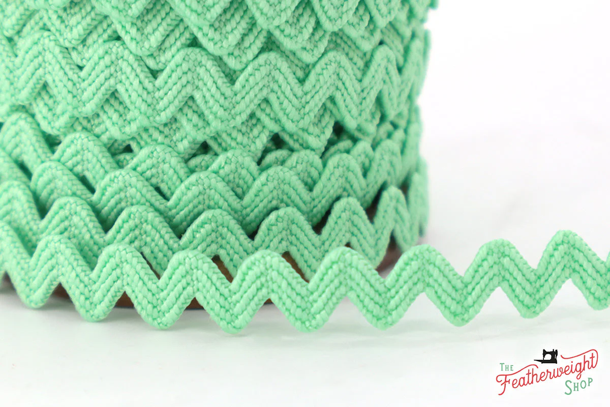 1/4" Inch SWEET MINT VINTAGE TRIM RIC RAC by Lori Holt (by the yard)