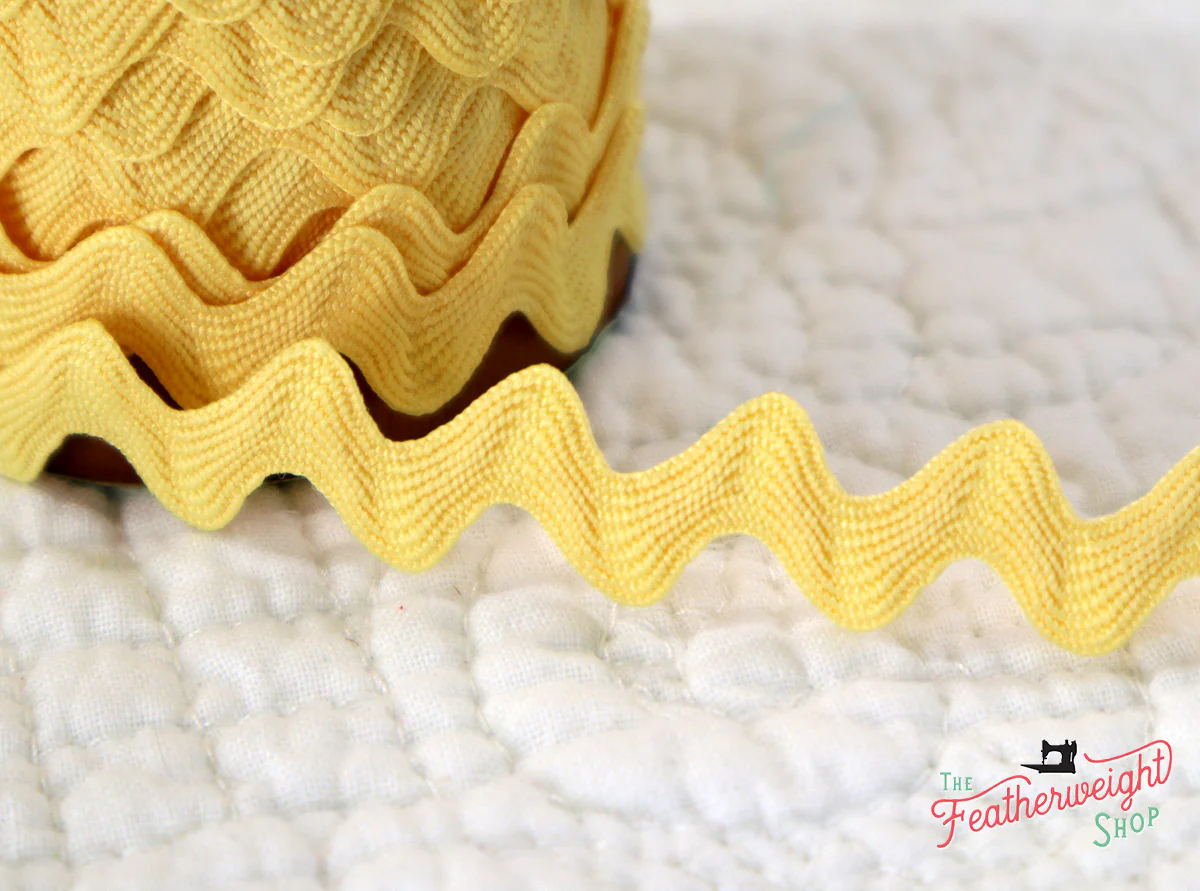 5/8" Inch BEEHIVE VINTAGE TRIM Large RIC RAC by Lori Holt (by the yard) - Image 3