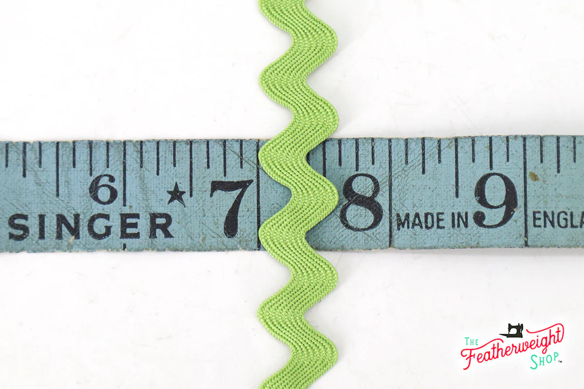 5/8" Inch LETTUCE Vintage Trim Large RIC RAC by Lori Holt (by the yard) - Image 2
