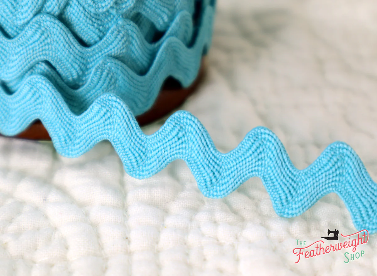 5/8" Inch RILEY AQUA VINTAGE TRIM Large RIC RAC by Lori Holt (by the yard) - Image 3