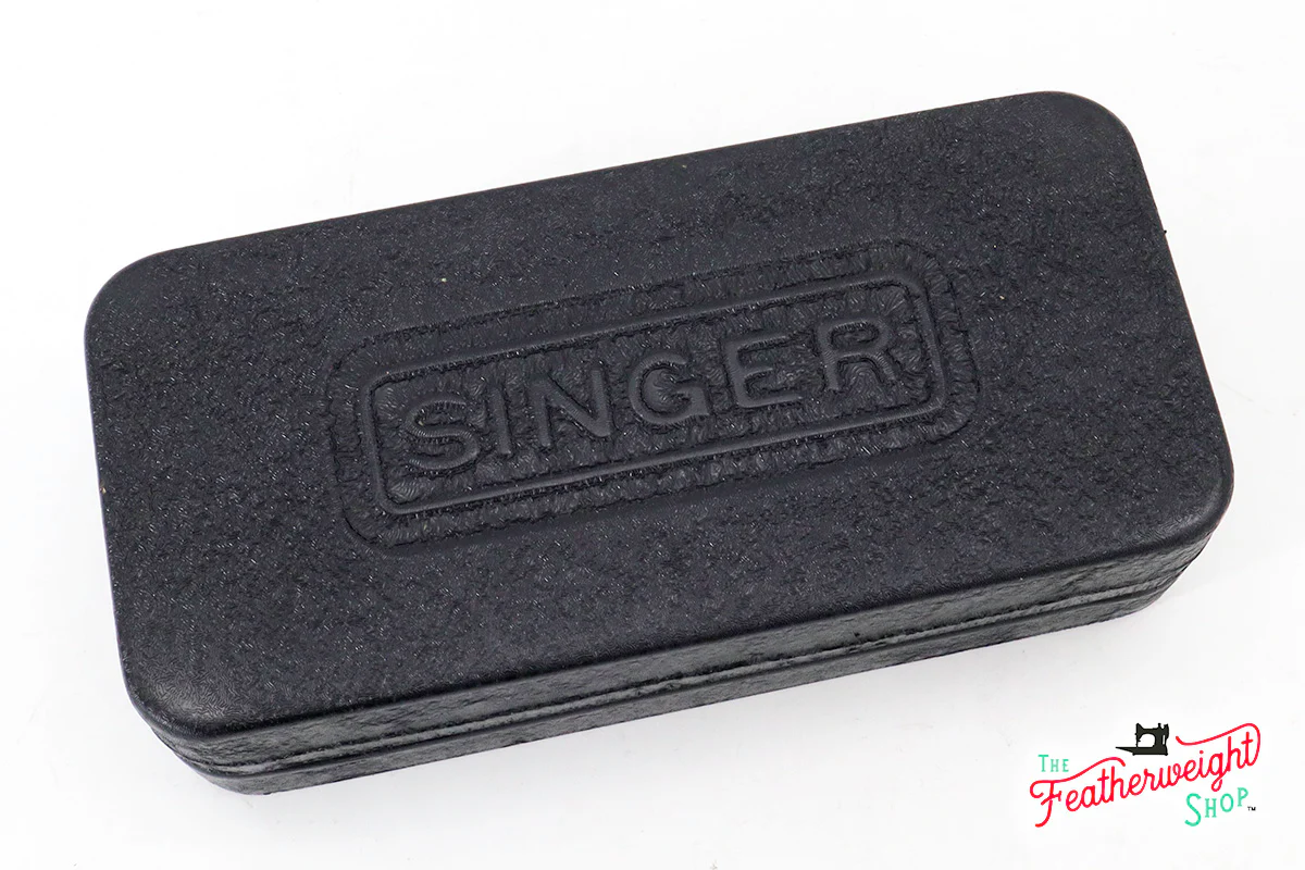 Singer Featherweight Attachments Set, Black Singer Box - Image 4