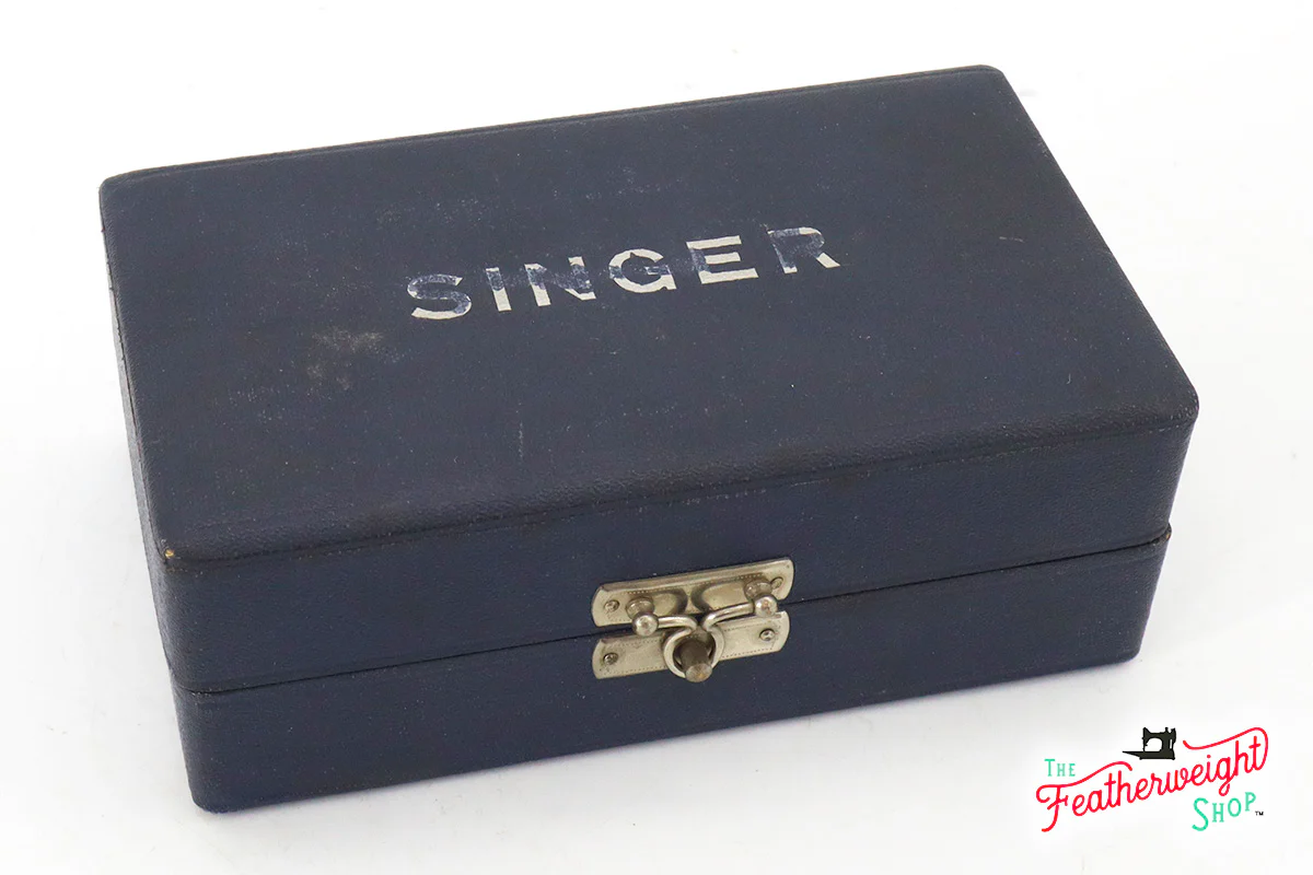 Attachments Set, Blue Velvet Singer Box (Vintage Original) - Image 2