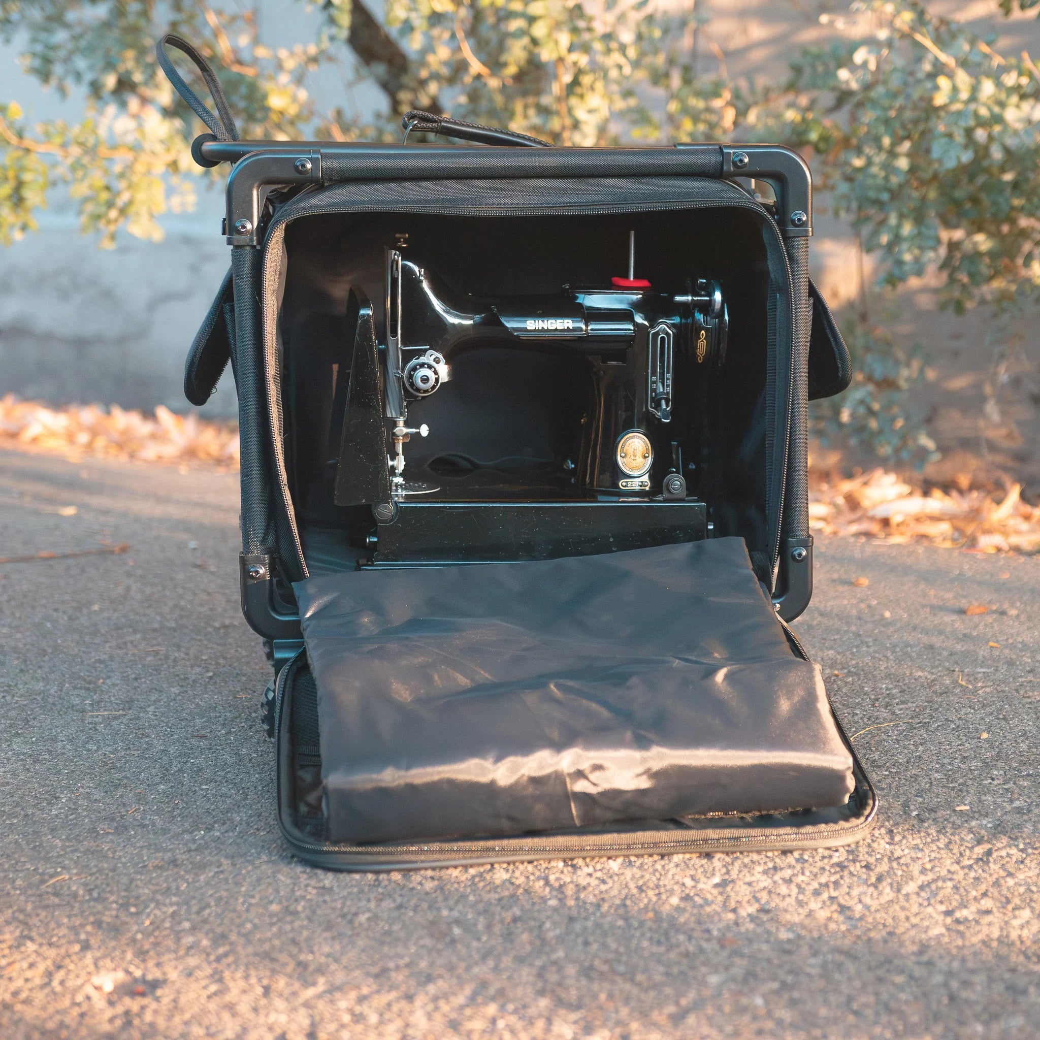 BAG, Featherweight Flyer Rolling Tote by Tutto fits Singer Featherweight 221 & 222 - Image 21
