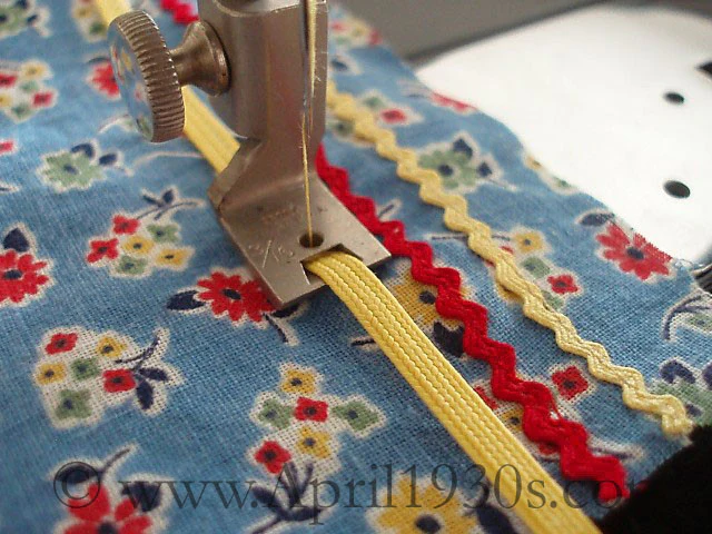 Braiding Presser Foot, Singer (Vintage Original) - Image 13