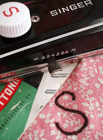 Buttonholer Attachment, Singer (Vintage Original) - LOW SHANK - Image 12