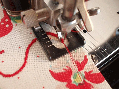 Buttonholer Attachment, Singer (Vintage Original) - LOW SHANK - Image 7