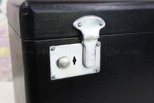 Case Key, Singer Featherweight 222K (Vintage Original) - Image 2
