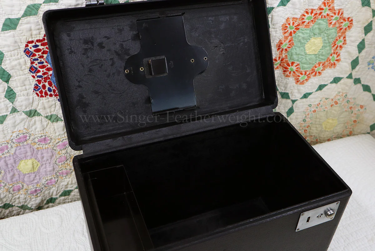 Case, Singer Featherweight (Vintage Original) - Image 13