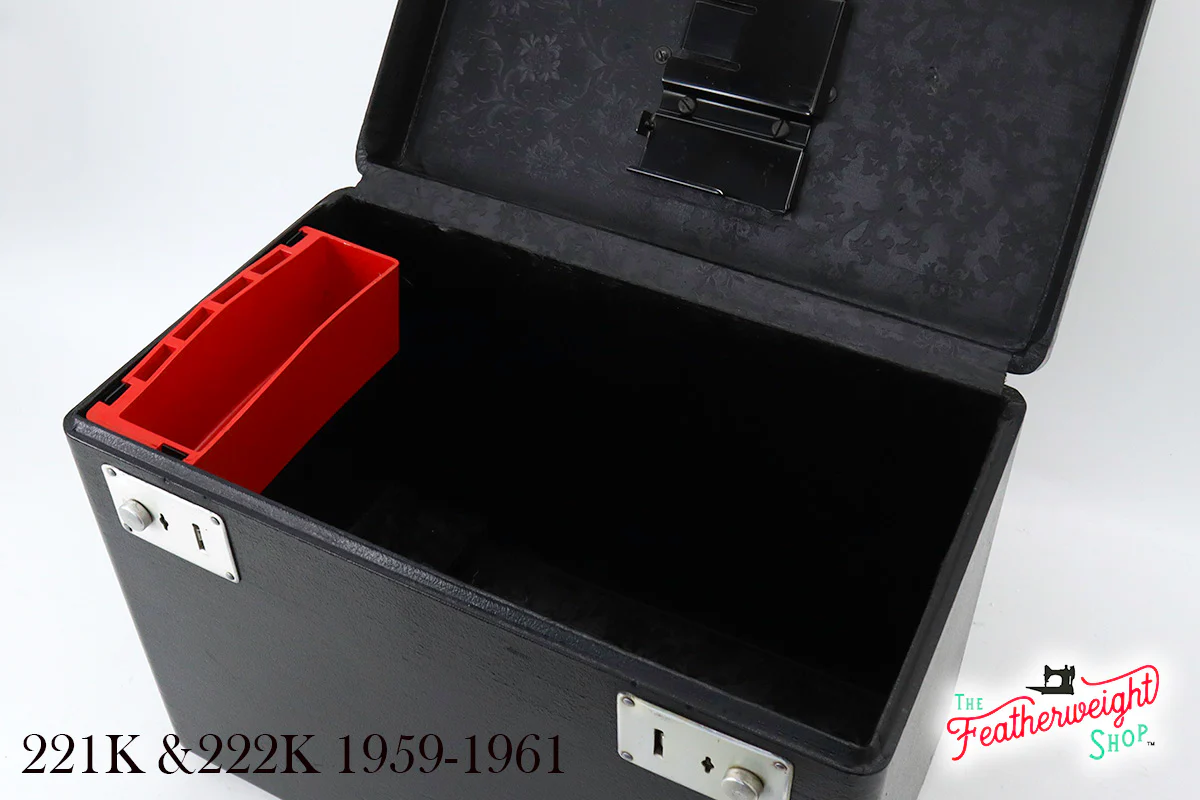 Case, Singer Featherweight (Vintage Original) - Image 17