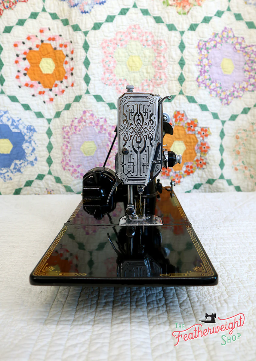 Singer Featherweight 221 Sewing Machine, AE991*** - Image 4