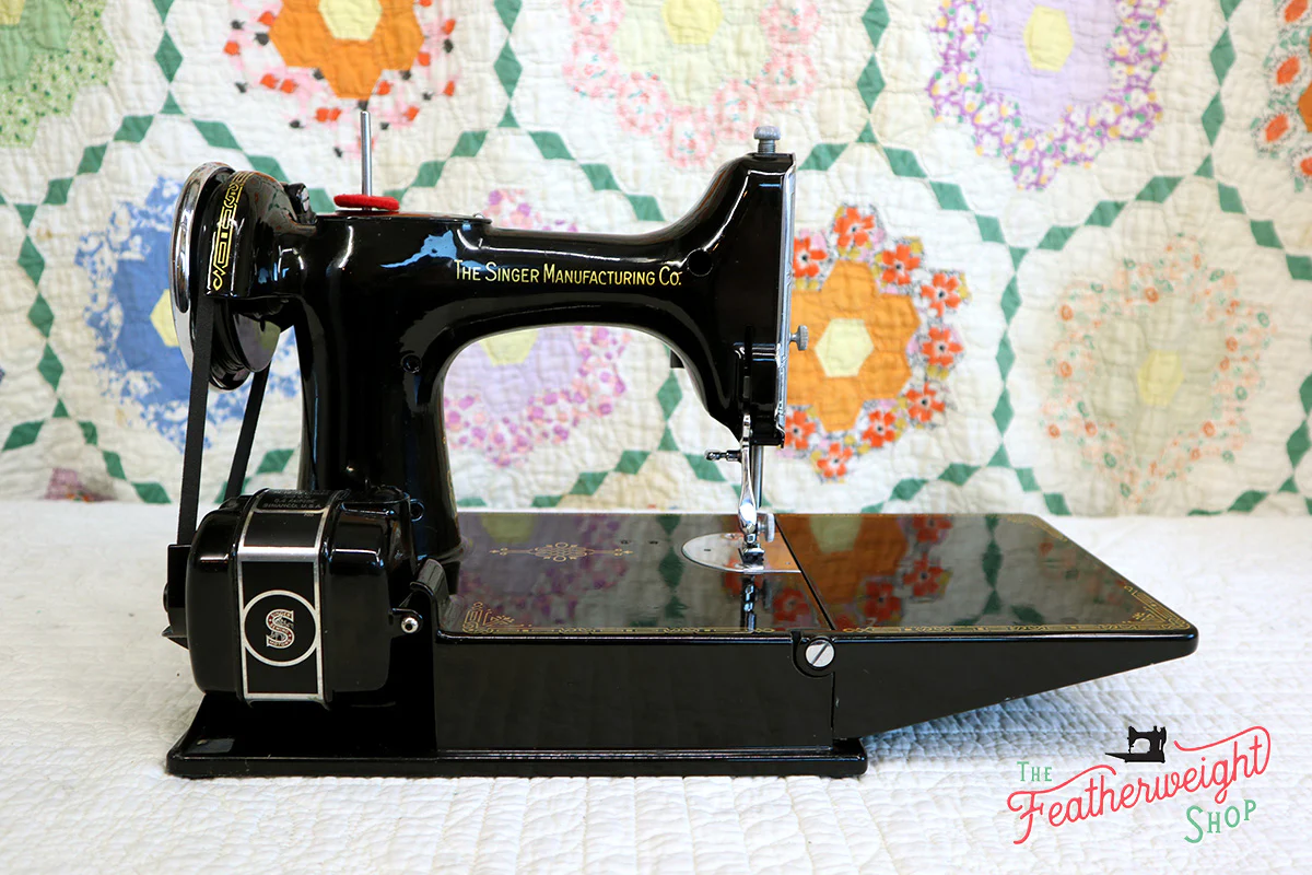 Singer Featherweight 221 Sewing Machine, AE991*** - Image 7