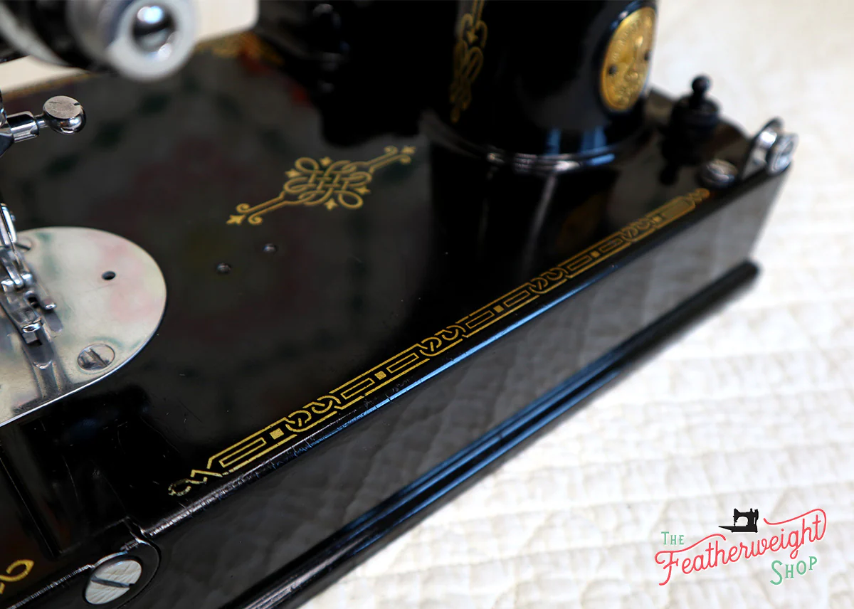 Singer Featherweight 221 Sewing Machine, AE991*** - Image 9