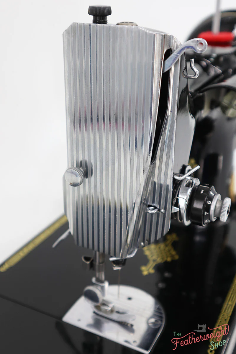 Singer Featherweight 221 Sewing Machine, AL0050** - Image 15