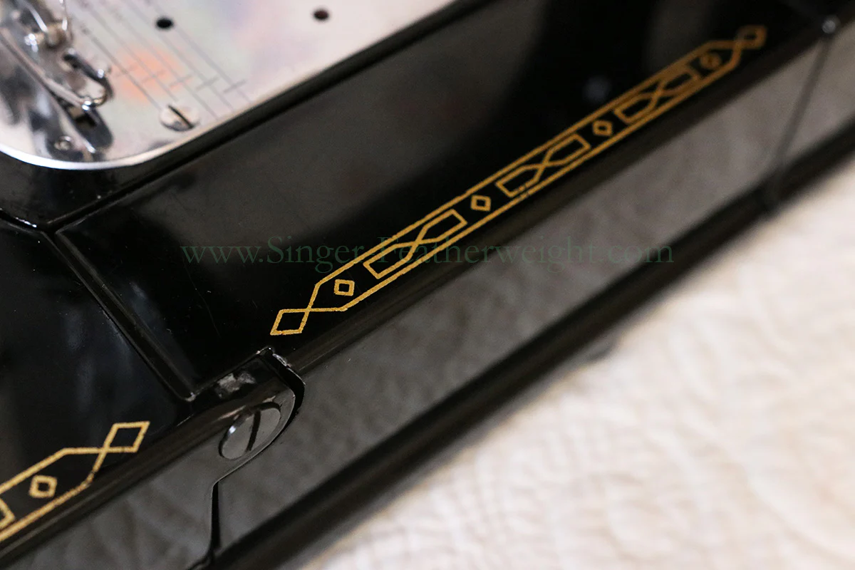 Singer Featherweight 222K Sewing Machine EJ617*** - Image 11