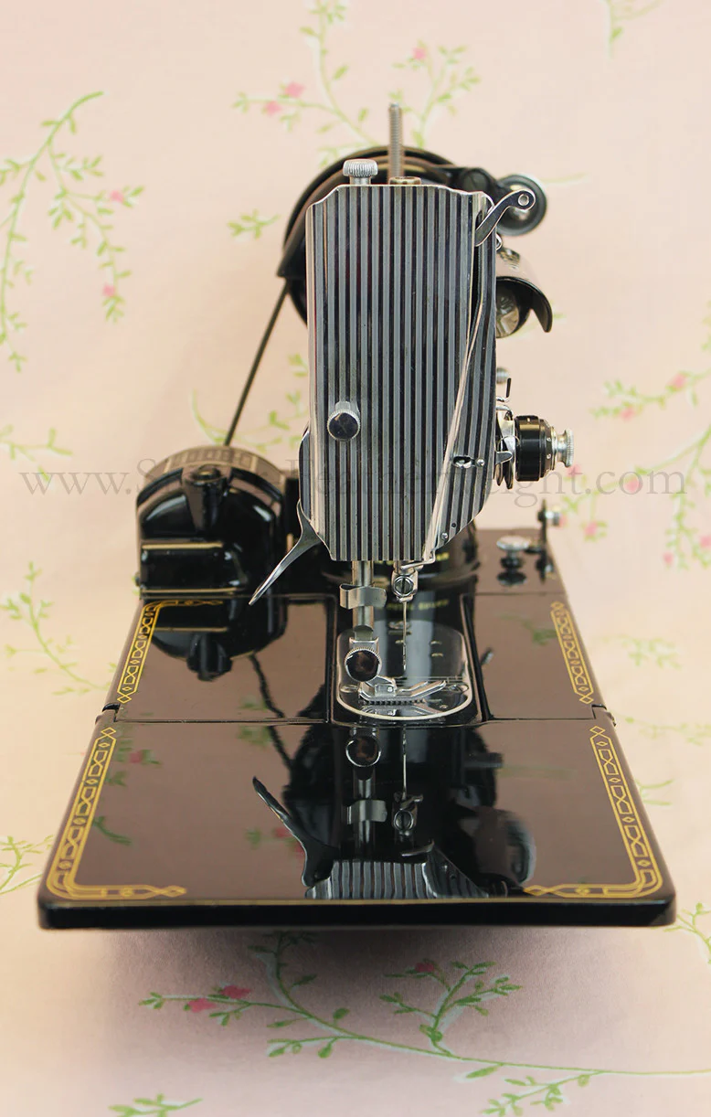 Singer Featherweight 222K Sewing Machine EJ913*** - Image 4