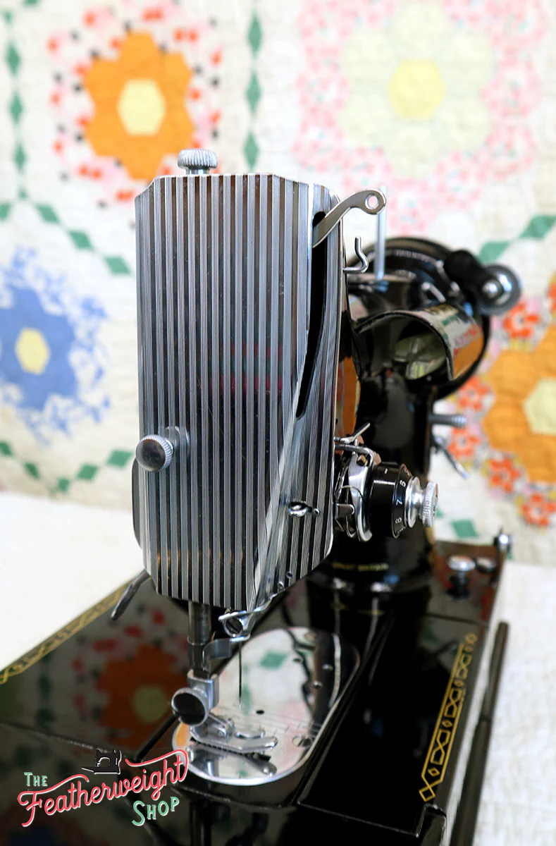 Singer Featherweight 222K Sewing Machine EK62883* - Image 19