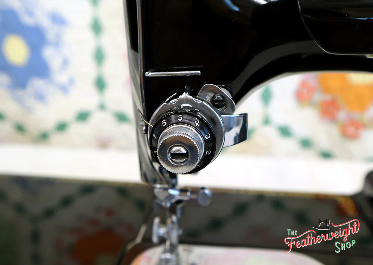 Singer Featherweight 222K Sewing Machine EK62883* - Image 20