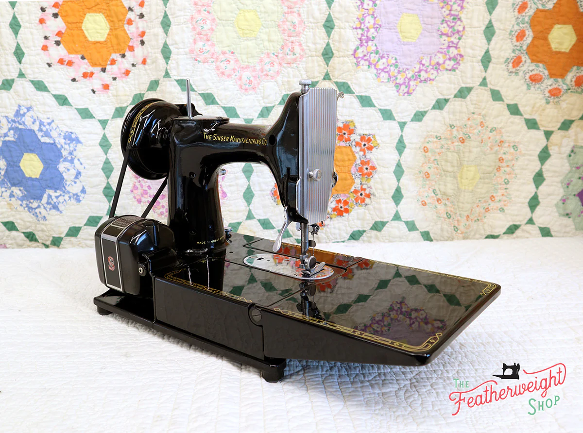 Singer Featherweight 222K Sewing Machine EK62883* - Image 7