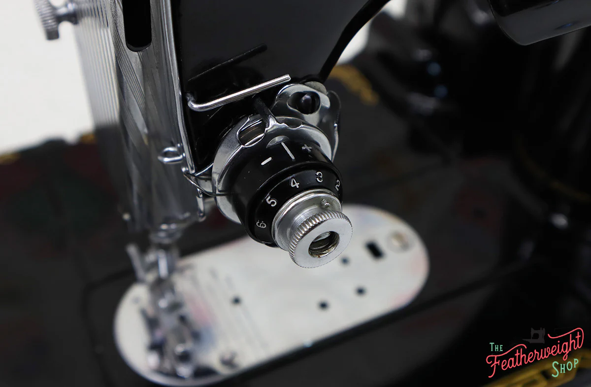 Singer Featherweight 222K Sewing Machine EL184*** - Image 17