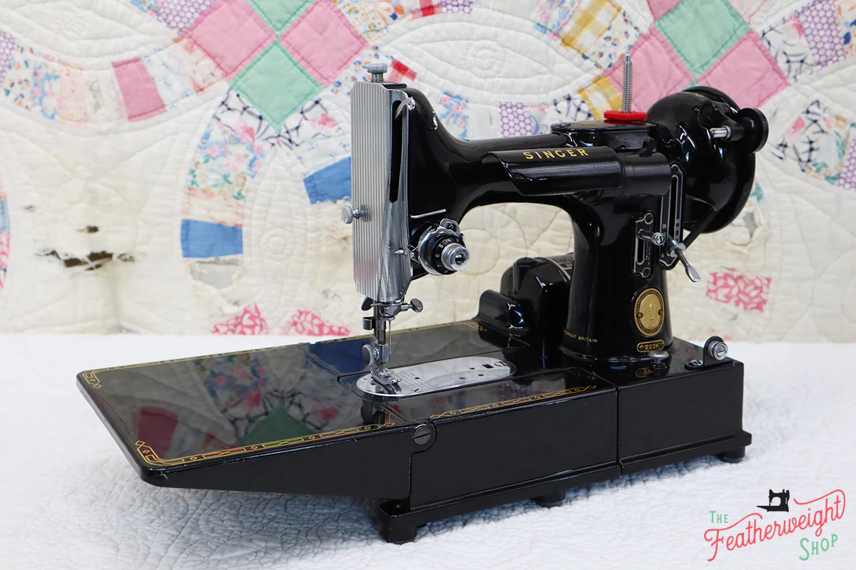 Singer Featherweight 222K Sewing Machine EL184*** - Image 3