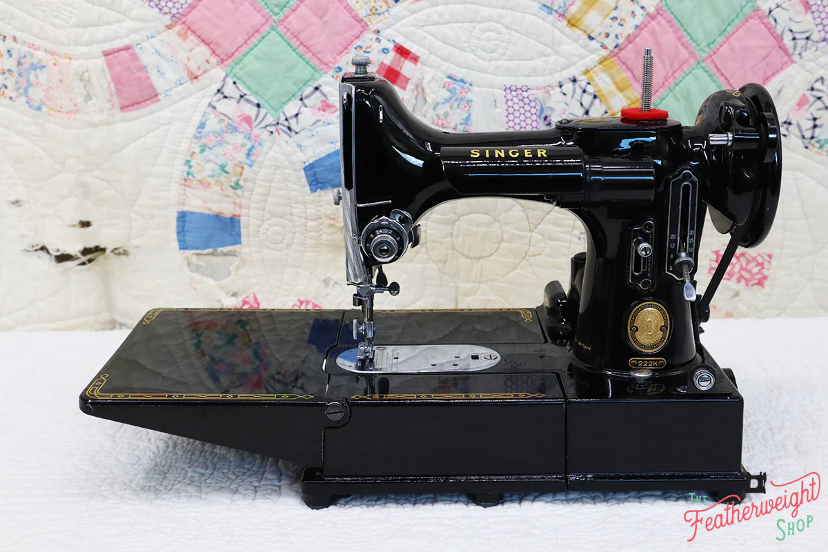Singer Featherweight 222K Sewing Machine EL184*** - Image 4