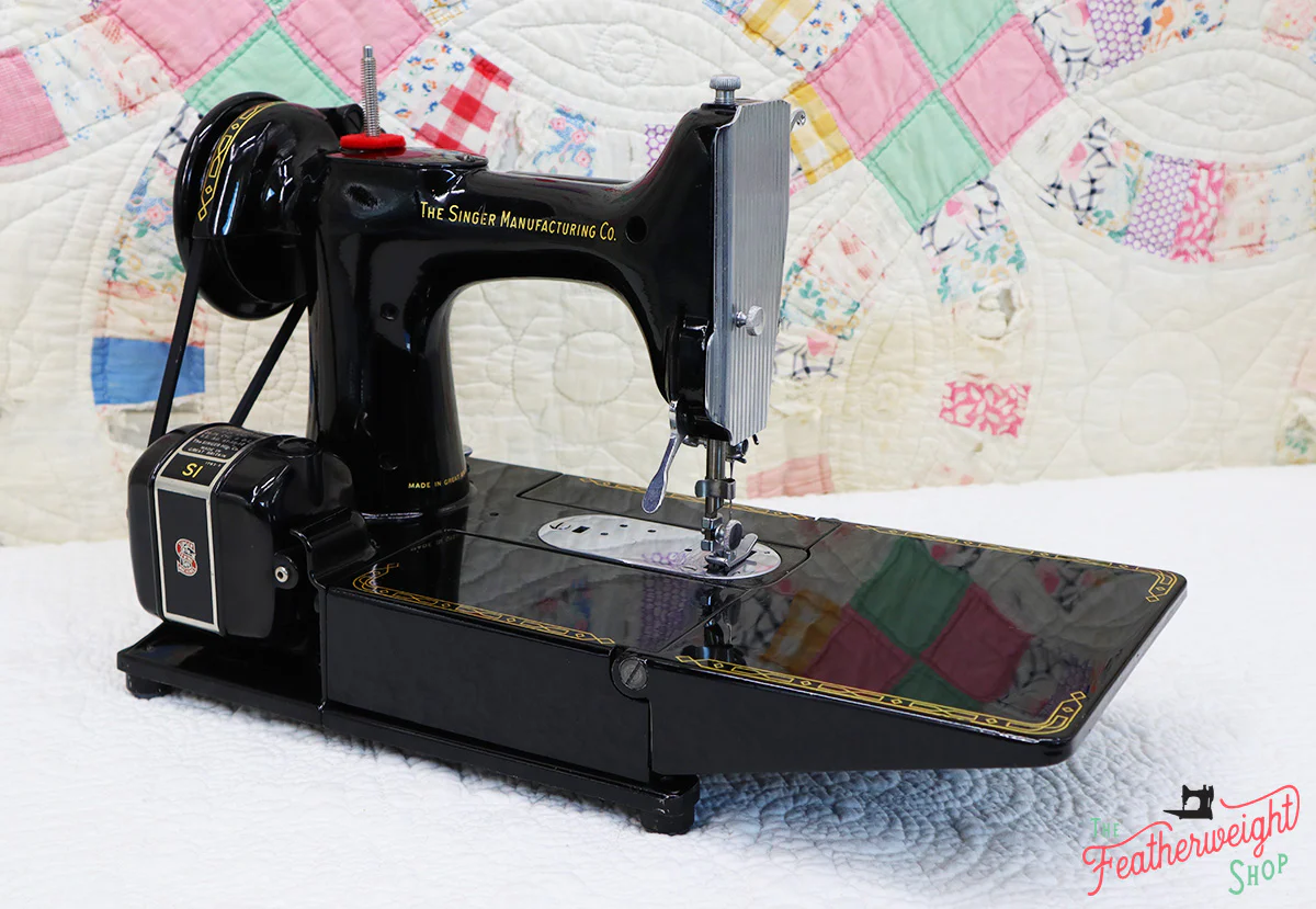 Singer Featherweight 222K Sewing Machine EL184*** - Image 7