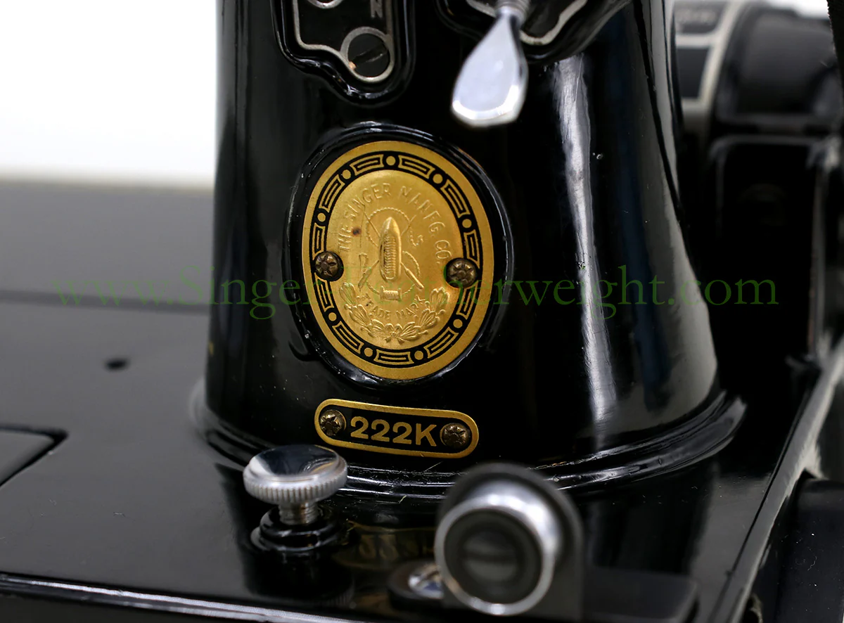 Singer Featherweight 222K Sewing Machine EL682*** - Image 20