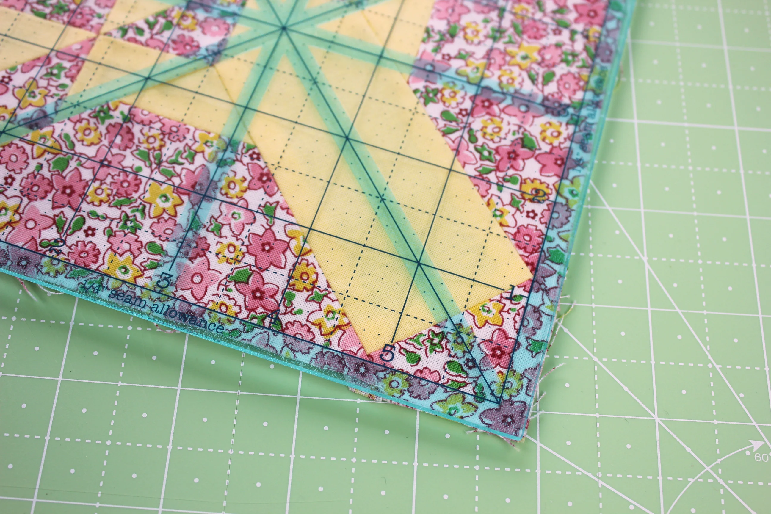 Cutting Ruler SET, Square TRIM-IT, BLUE 2.5", 3.5", 4.5", 5.5" & 6.5" by Lori Holt Cute Cuts (with self-grips) - Image 2