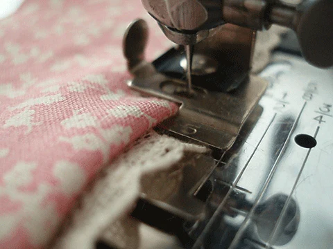 Edge Stitcher, Singer (Vintage Original) - Image 3