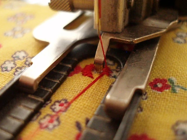 Eyelet Cam for the Singer Buttonholer (Vintage Original) - Image 8