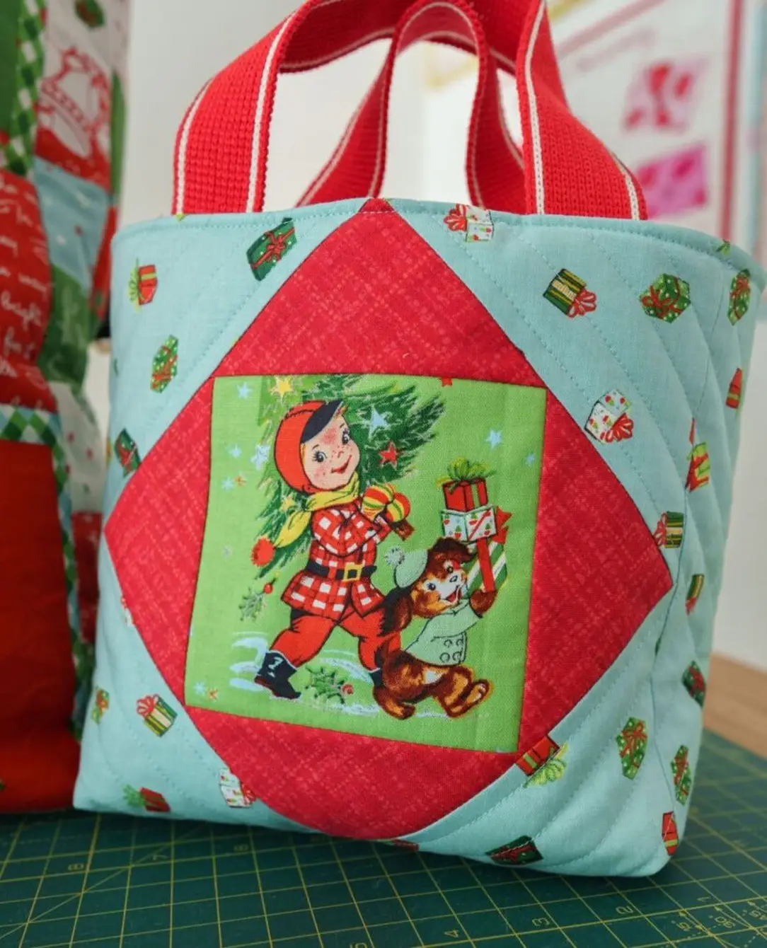 Fabric, JINGLE BELLS Retro Christmas - FAT QUARTER BUNDLE - Image 4
