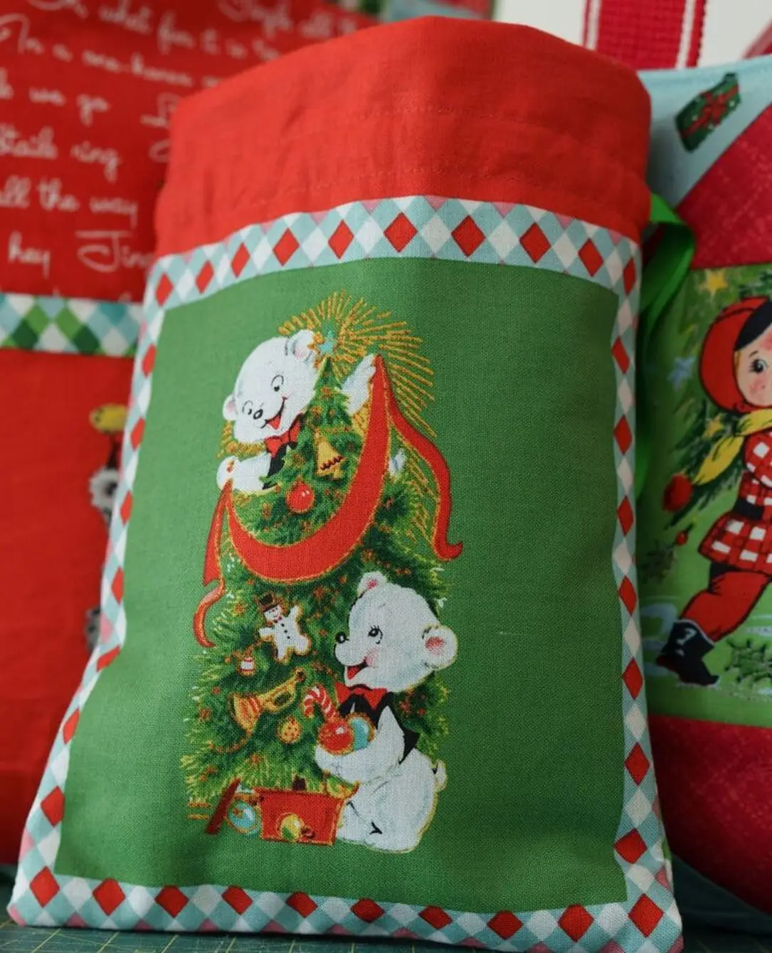 Fabric, JINGLE BELLS Retro Christmas - FAT QUARTER BUNDLE - Image 5