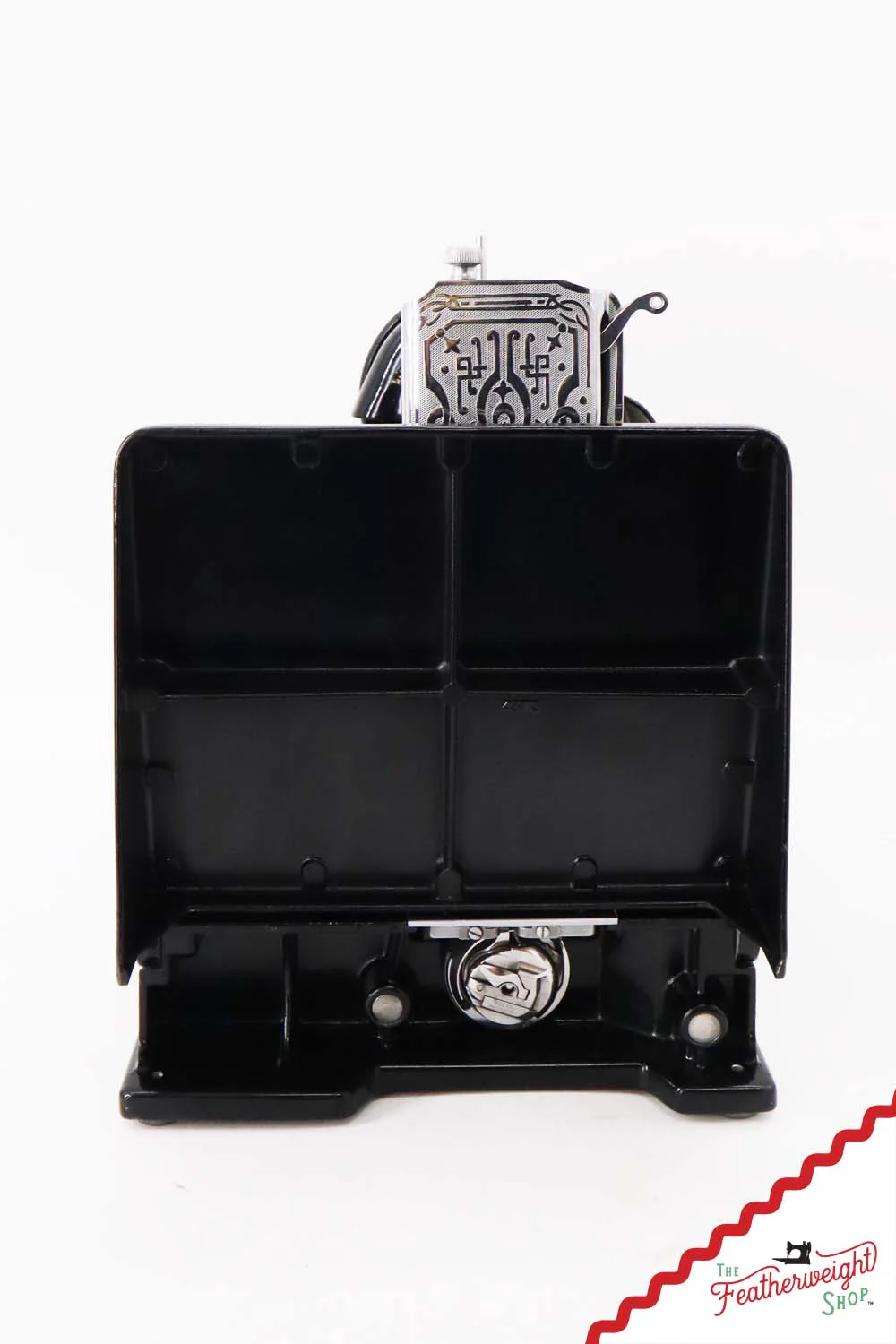 Featherweight 221K Sewing Machine, EE5747** - 1948 - Image 4