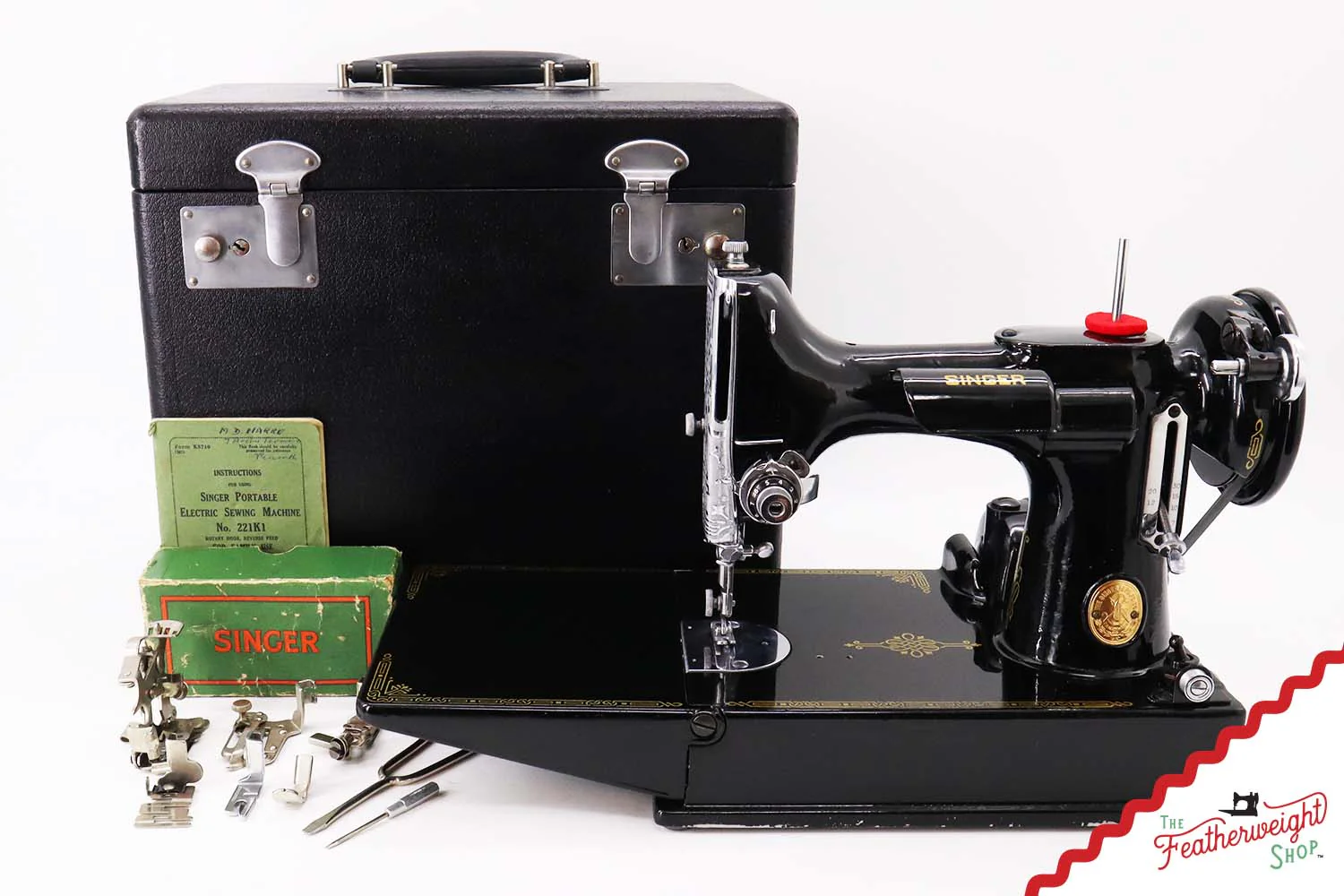 Featherweight 221K Sewing Machine, EE863*** - 1948 - Image 2