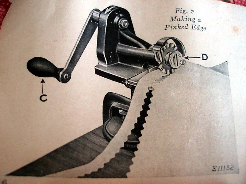 Hand Crank Pinker, Singer (Vintage Original) - Image 6