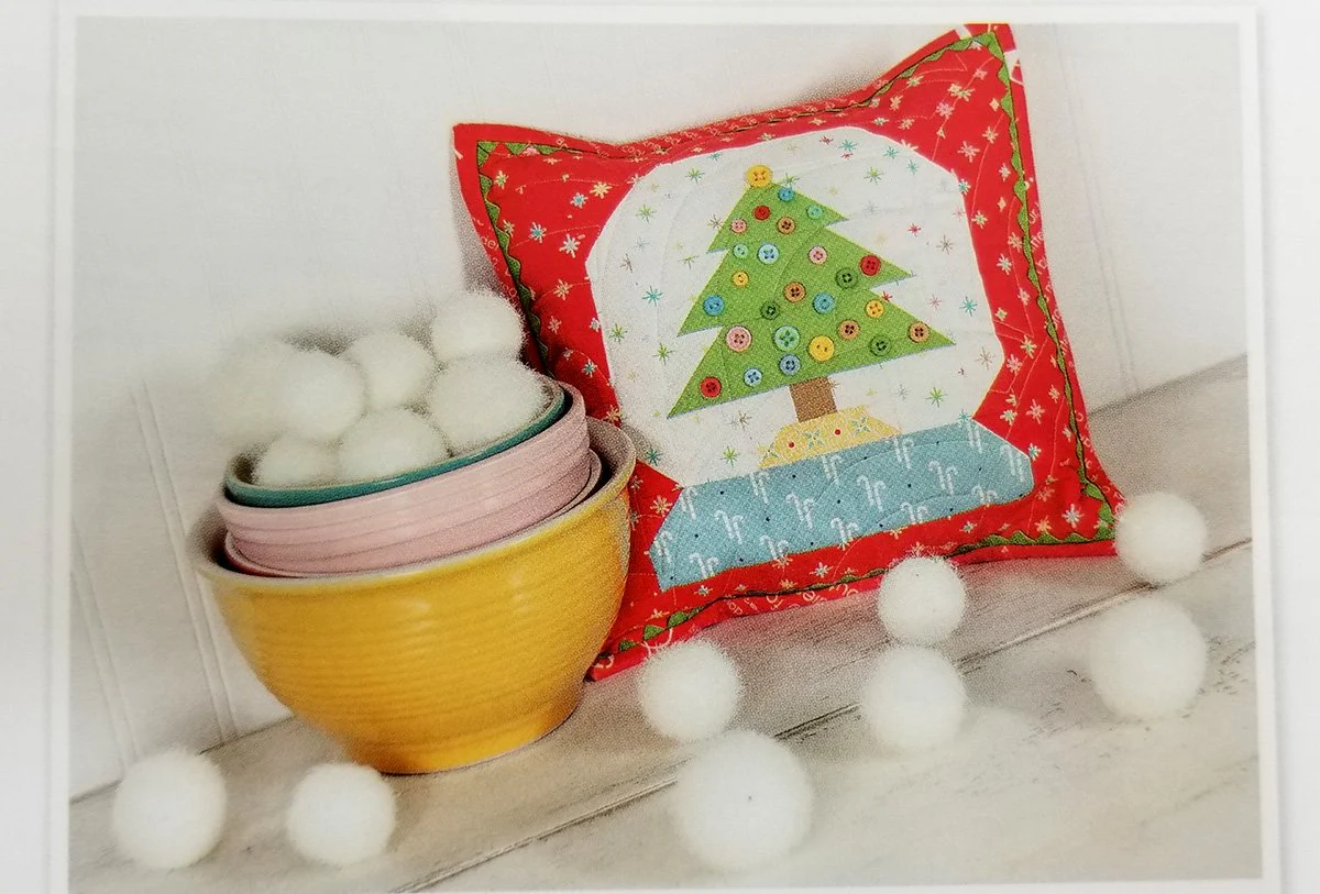QUILT KIT, Lori Holt Two Color Quilt EVER-GREEN (Pattern Book Optional) - Image 6