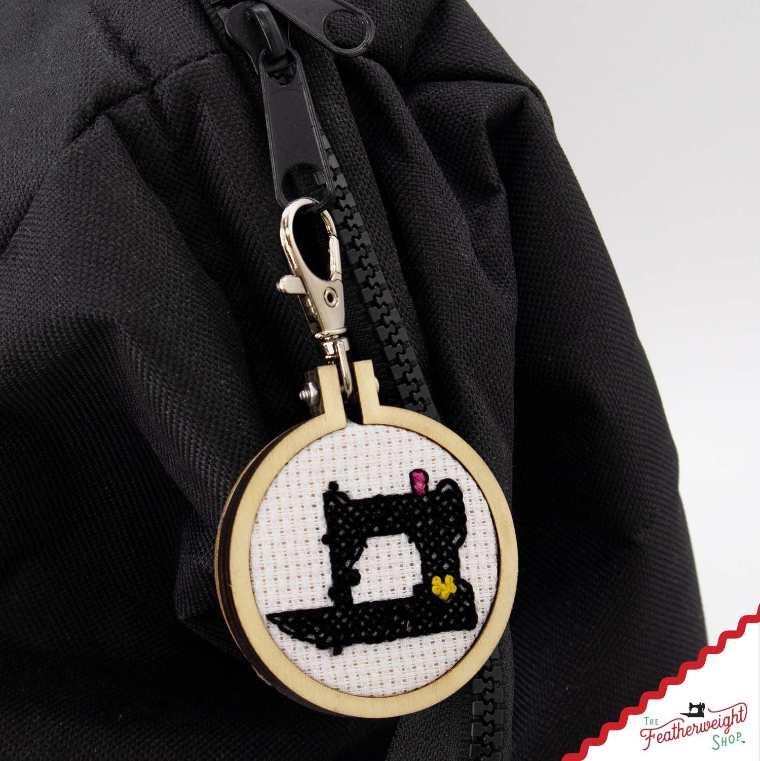 KIT, MINI Cross Stitch - Singer Featherweight 221, Hoop Included! - Image 6