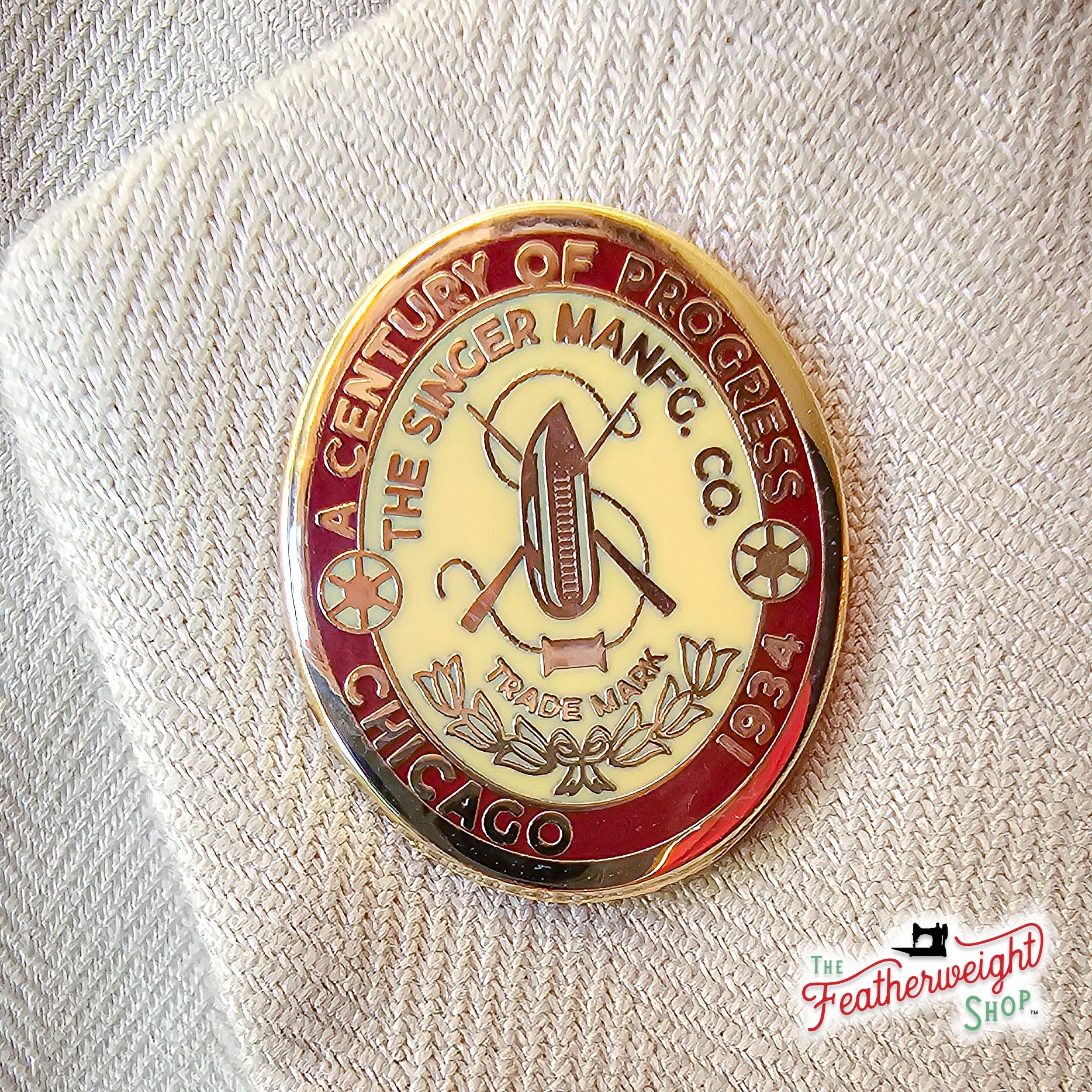 LAPEL Pin - Featherweight Badge 1934 Chicago - Image 6