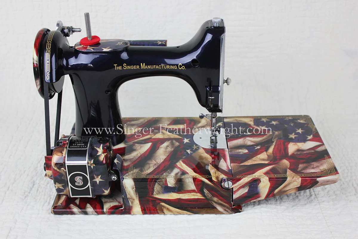 Singer Featherweight 221 Sewing Machine, PATRIOTIC One-Of-A-Kind Specialty - Painted - Image 3