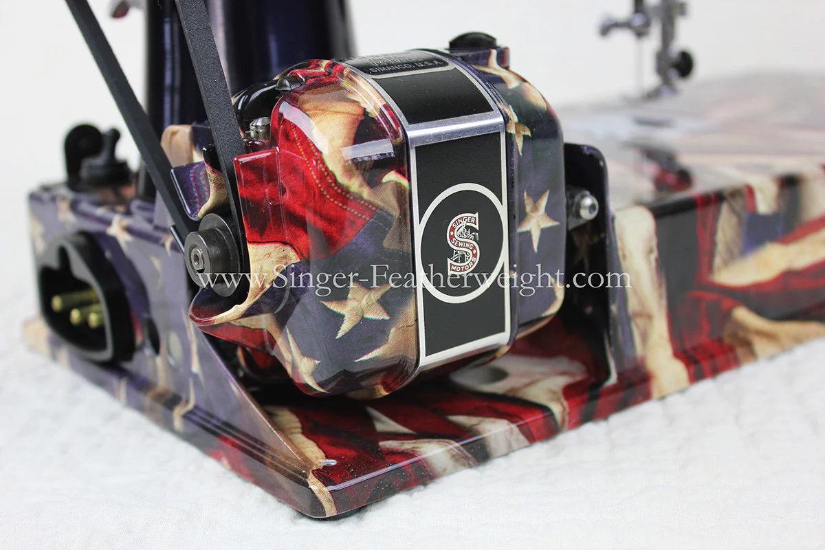 Singer Featherweight 221 Sewing Machine, PATRIOTIC One-Of-A-Kind Specialty - Painted - Image 4
