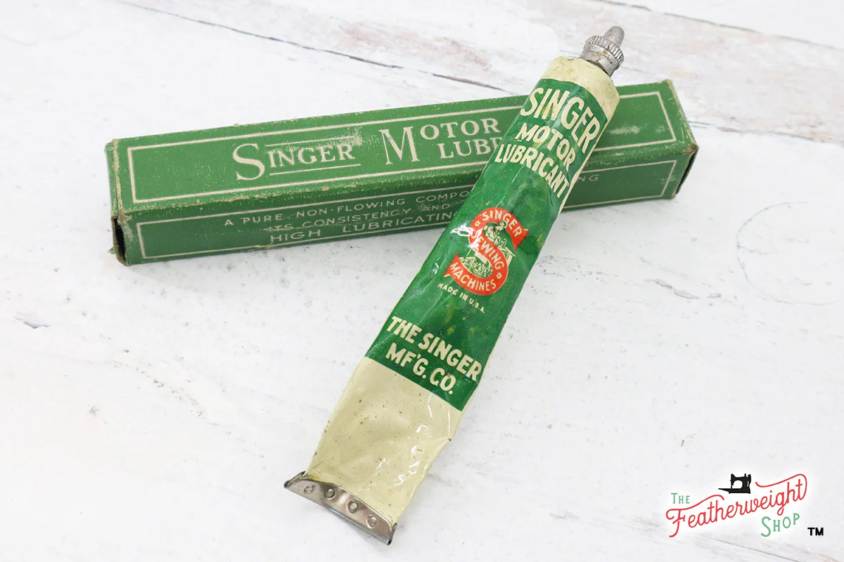 Motor Lubricant & Grease, Collectible SINGER (Vintage Original) - Image 2
