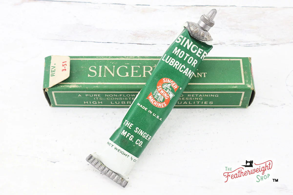 Motor Lubricant & Grease, Collectible SINGER (Vintage Original) - Image 9