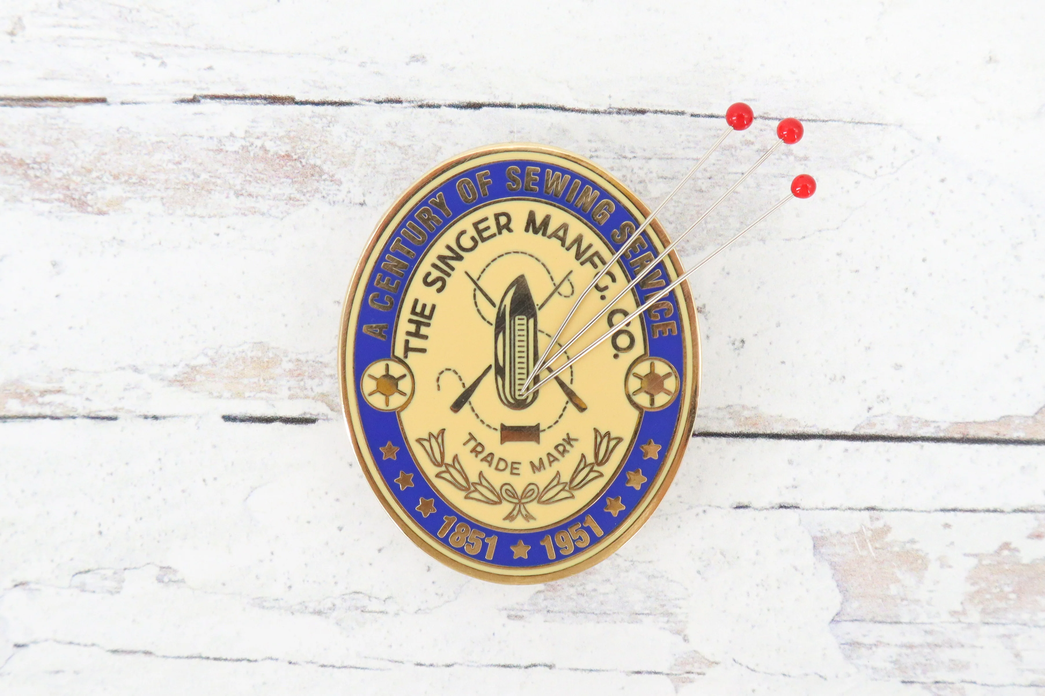 Needle Minder, PIN PAL - 100-Year Badge Singer Centennial - Image 3
