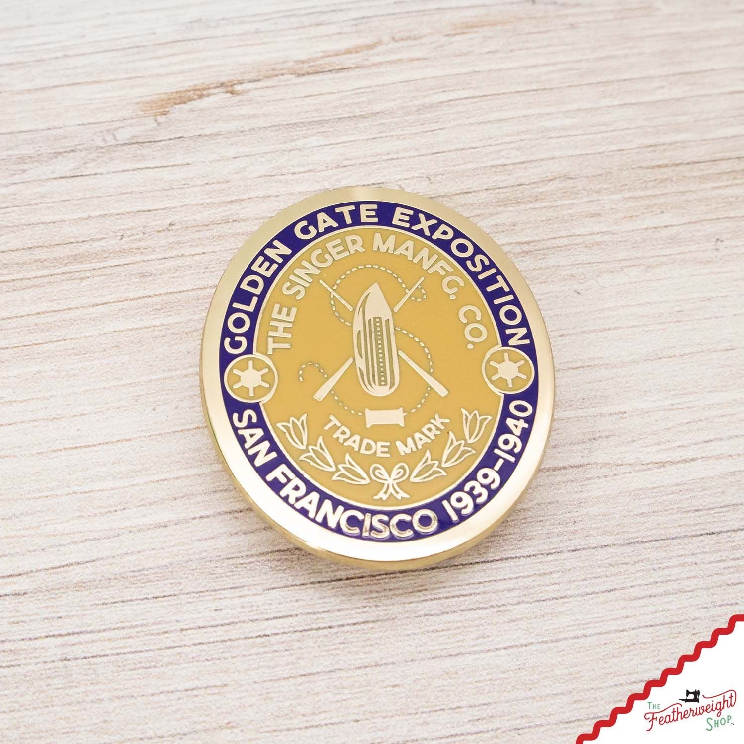 Needle Minder, PIN PAL - GOLDEN GATE Featherweight Badge - San Francisco 1939 - 1940 - Image 4