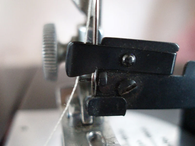Needle Threader, BLACKSIDE SET, Singer (Vintage Original) - Image 4